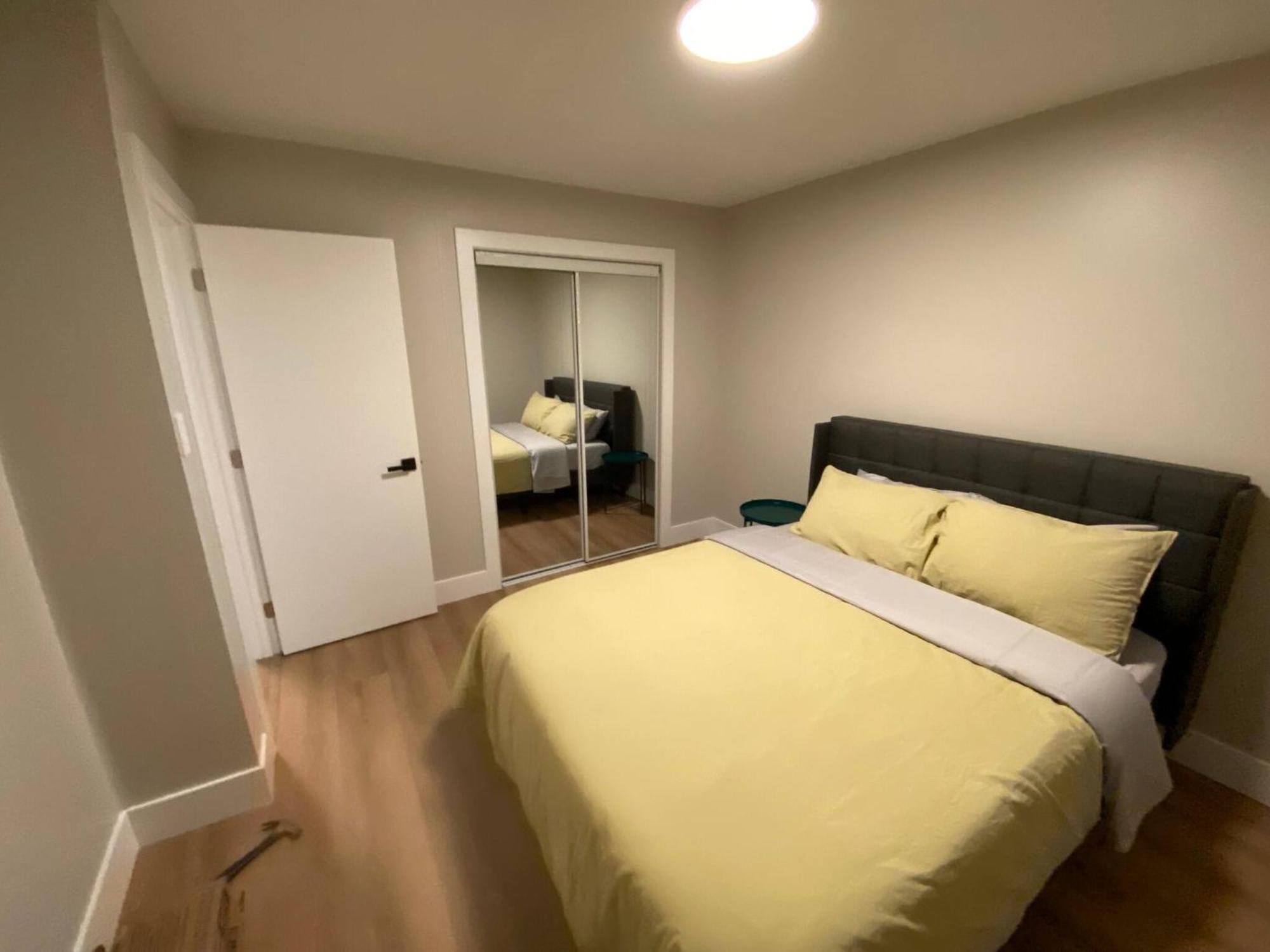 Central 2Br Near Unveristy And Whyte Ave Edmonton Eksteriør bilde